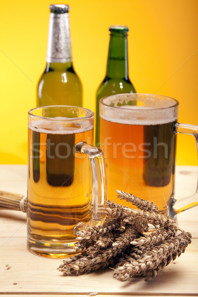 Buena cerveza bar beber oro burbujas Foto stock © BrunoWeltmann