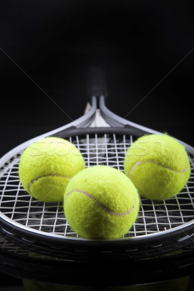 Raquette de tennis balle tennis studio [[stock_photo]] © BrunoWeltmann