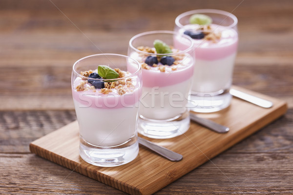 Finom desszert pelyhek kettő ízek joghurt Stock fotó © BrunoWeltmann
