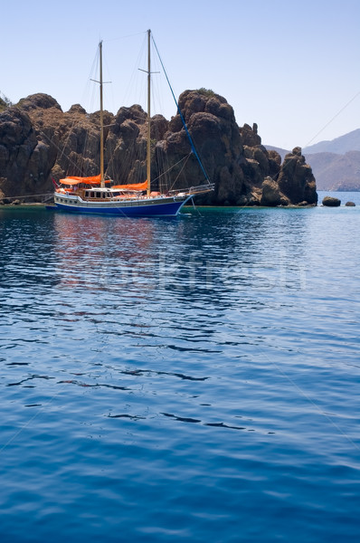 Jacht tenger magányos sziget óceán utazás Stock fotó © bryndin