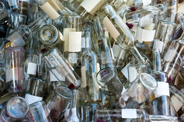 商业照片: 空的 ·酒·瓶·堆· 白葡萄酒