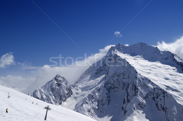 Sípálya sí üdülőhely Kaukázus hegyek égbolt Stock fotó © BSANI