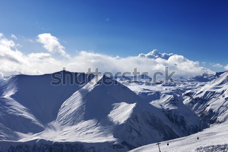 Górskich lodowaty wieczór narciarskie resort Zdjęcia stock © BSANI