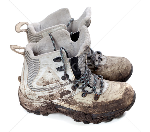 [[stock_photo]]: Paire · vieux · sale · trekking · bottes · isolé