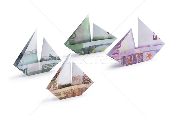 Navă bancnote origami alb afaceri bancă Imagine de stoc © butenkow