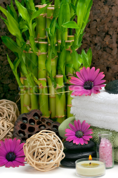Spa escena bambú toallas aromático velas Foto stock © BVDC