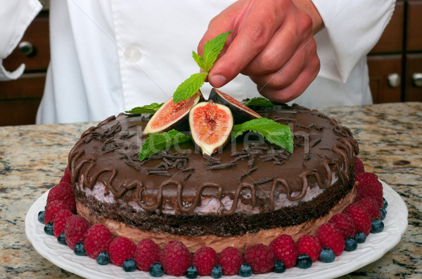 Sobremesa bolo decorado fruto chocolate restaurante Foto stock © BVDC