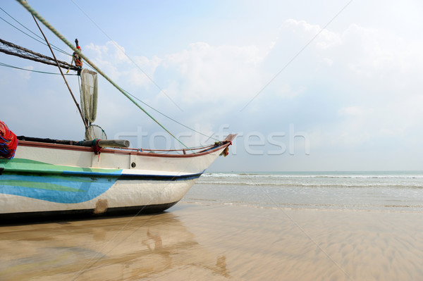 Pesca barcos vacío playa Sri Lanka Foto stock © byrdyak