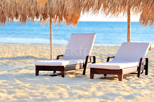 Stockfoto: Twee · witte · paraplu · strand · hemel