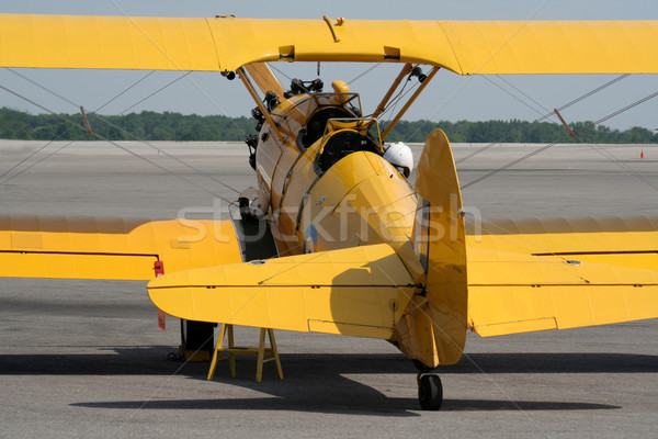 Aşteptare decolare galben şedinţei gata Imagine de stoc © ca2hill