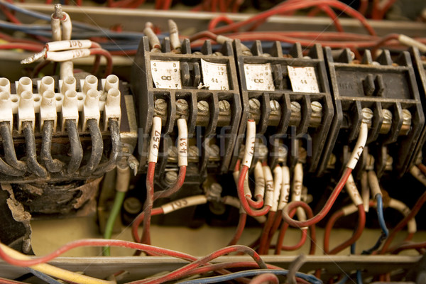 Elektrik montaj renkli tel ayrıntılar eski Stok fotoğraf © caimacanul