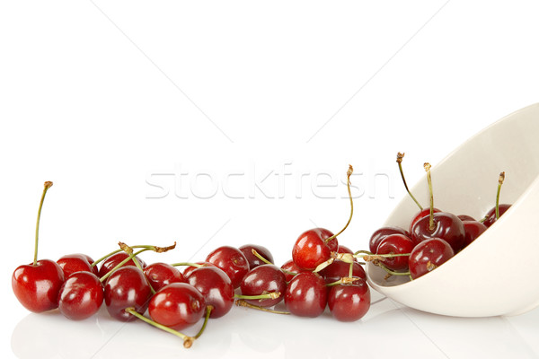 Stockfoto: Zoete · Rood · kersen · keramische · kom · geïsoleerd