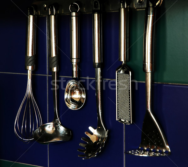 Cuisine suspendu mur fond métal outils Photo stock © Calek