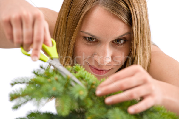 Zdjęcia stock: Ogrodnictwo · kobieta · wystroić · drzewo · skupić · nożyczki