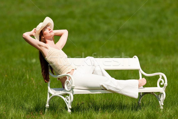 Mujer sombrero sol blanco Foto stock © CandyboxPhoto