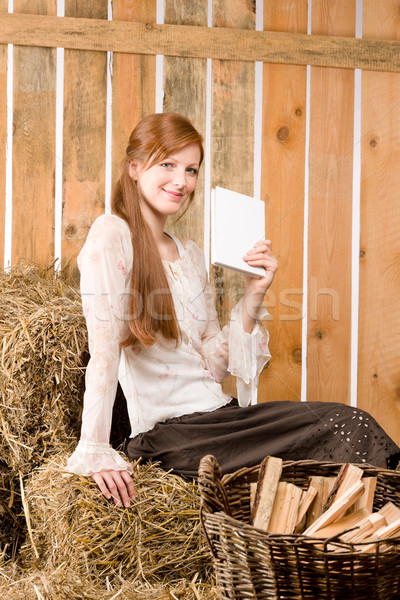 [[stock_photo]]: Jeunes · romantique · femme · lire · livre · grange