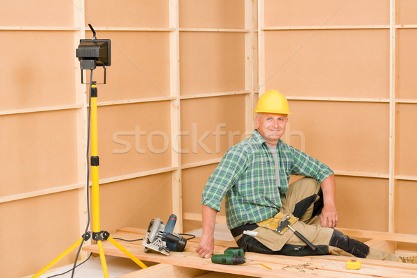 Stock fotó: Ezermester · lakásfelújítás · fapadló · rendbehoz · érett · installál