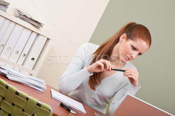 Сток-фото: долго · деловой · женщины · ноутбука · молодые · рабочих