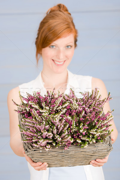 Foto stock: Verão · mulher · manter · cesta · flores