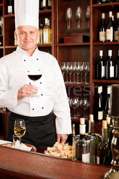 Küchenchef Koch halten Weinglas Restaurant Glas Stock foto © CandyboxPhoto