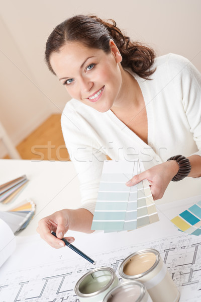 年輕 女 室內設計師 工作的 辦公室 顏色 商業照片 © CandyboxPhoto