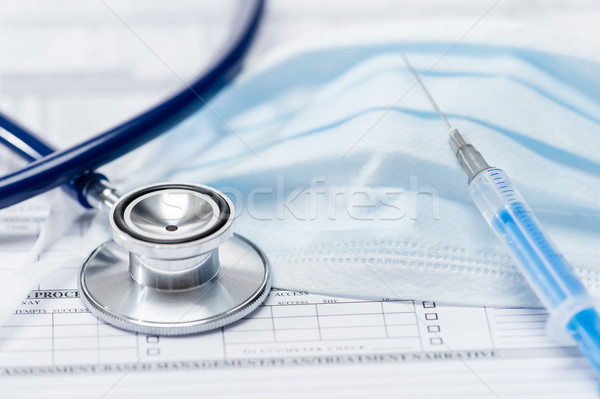 Estetoscopio inyección médicos informe máscara tabla Foto stock © CandyboxPhoto
