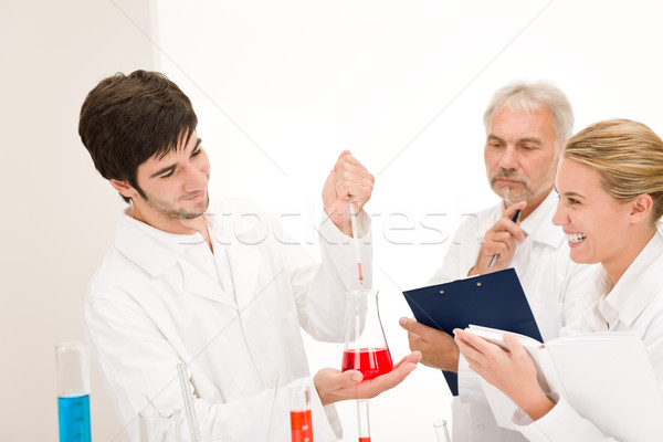 Chimie expérience laboratoire test grippe [[stock_photo]] © CandyboxPhoto