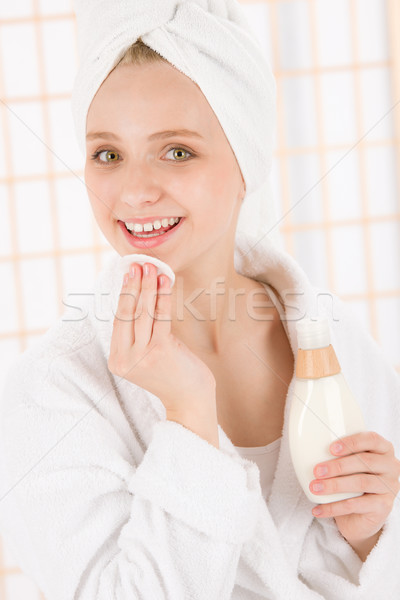 Akne genç kadın temizlemek cilt Stok fotoğraf © CandyboxPhoto