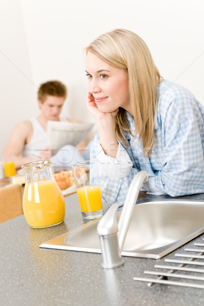 Stockfoto: Ontbijt · gelukkig · paar · drinken · sinaasappelsap · ochtend