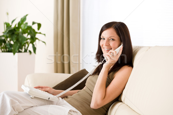 Stok fotoğraf: Telefon · ev · kadın · çağrı · oturma · odası · pencere