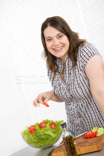 Szakács plus size boldog nő saláta konyha Stock fotó © CandyboxPhoto