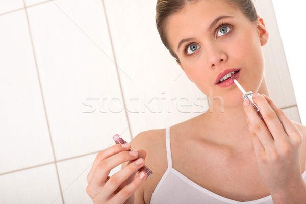 Lichaam zorg jonge vrouw lippenstift badkamer Stockfoto © CandyboxPhoto