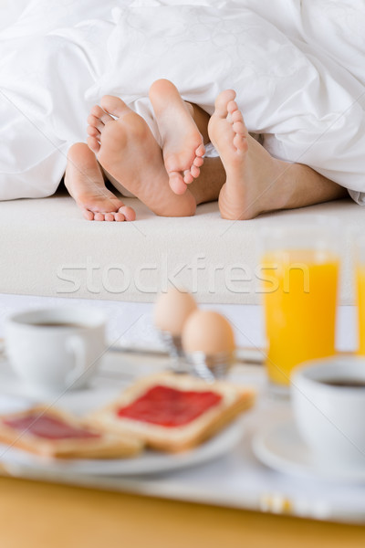 Foto stock: Lujo · hotel · luna · de · miel · desayuno · Pareja · cama