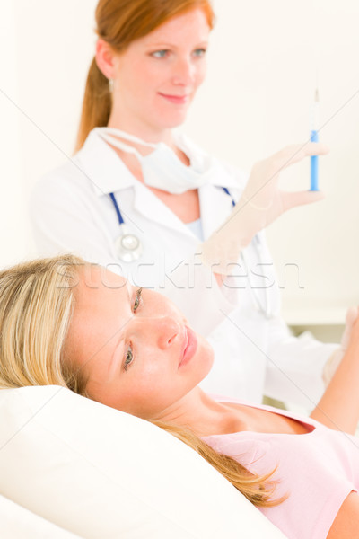 Stock foto: Medizinischen · Arzt · Injektion · Frau · Patienten · weiblichen