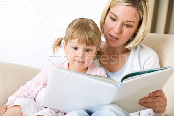 Zdjęcia stock: Matka · zdziwiony · dziewczynka · przeczytać · książki · wraz
