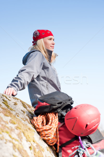 Activ femeie alpinism relaxa rucsac Imagine de stoc © CandyboxPhoto