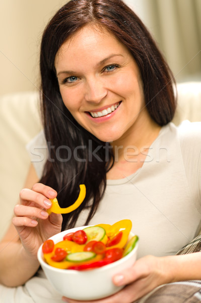 Ritratto donna mangiare sano insalata alimentare giovani Foto d'archivio © CandyboxPhoto