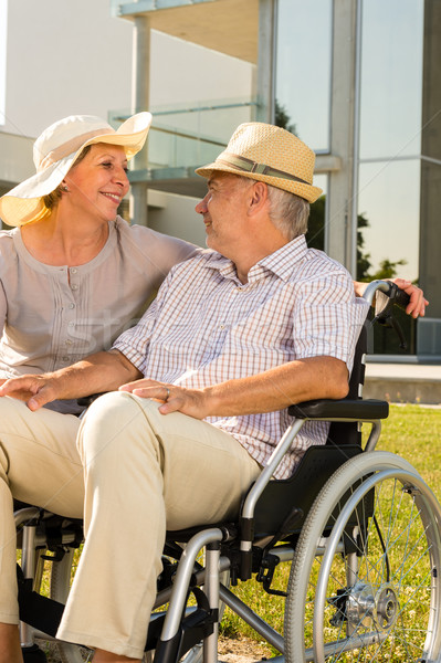 Nyugdíj mozgássérült férfi feleség kint ül Stock fotó © CandyboxPhoto