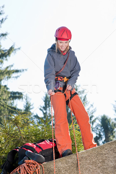 Aktywny kobieta wspinaczki liny młoda kobieta Zdjęcia stock © CandyboxPhoto