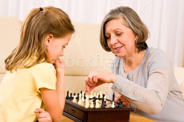 Foto stock: Abuela · nieta · jugar · ajedrez · junto · joven