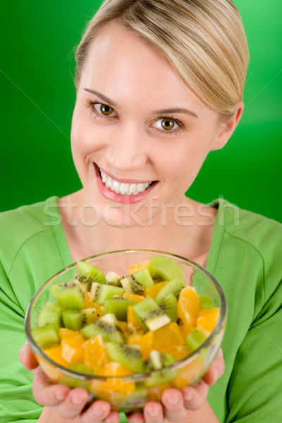 Mujer ensalada de fruta tazón verde Foto stock © CandyboxPhoto