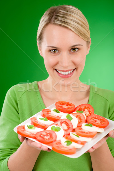 Vrouw caprese salade groene gelukkig jonge Stockfoto © CandyboxPhoto