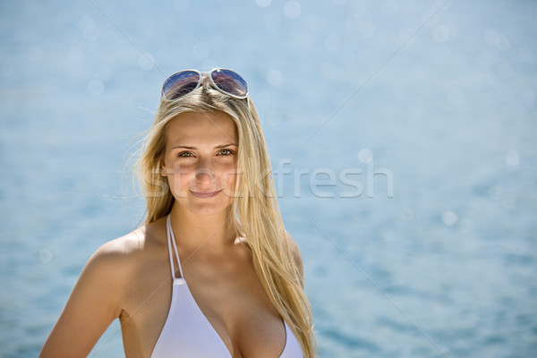 Retrato rubio mujer gafas de sol mar verano Foto stock © CandyboxPhoto