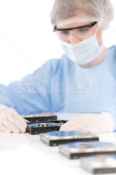 Stockfoto: Vrouwelijke · computer · ingenieur · vrouw · reparatie · schijf