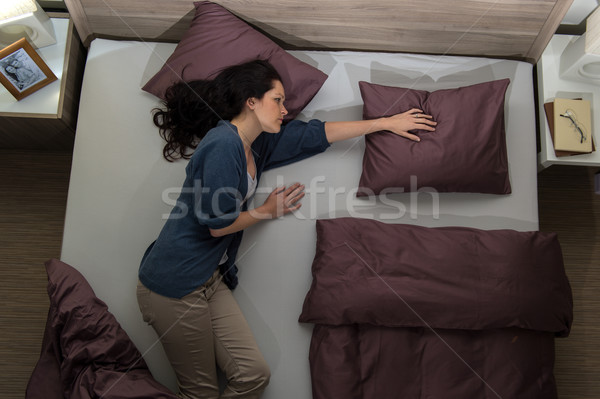 Stock foto: Witwe · Bett · fehlt · Ehemann · jungen · traurig