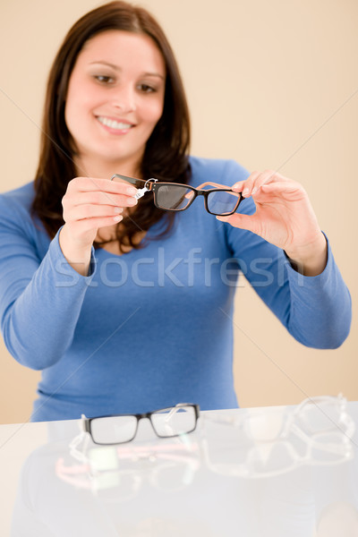 Optyk klienta wybierać recepta okulary portret Zdjęcia stock © CandyboxPhoto