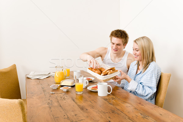 Stok fotoğraf: Kahvaltı · mutlu · çift · tadını · çıkarmak · romantik · sabah