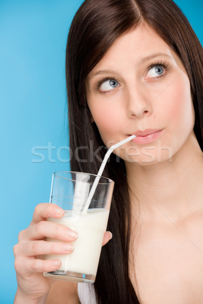 Kobieta pić mleka śniadanie portret Zdjęcia stock © CandyboxPhoto