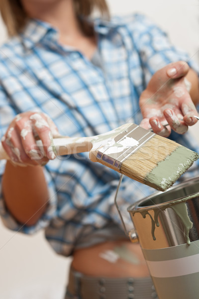 Amélioration de l'habitat femme pinceau maison [[stock_photo]] © CandyboxPhoto