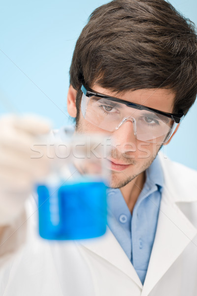 Kémia kísérlet tudós laboratórium visel védőszemüveg Stock fotó © CandyboxPhoto